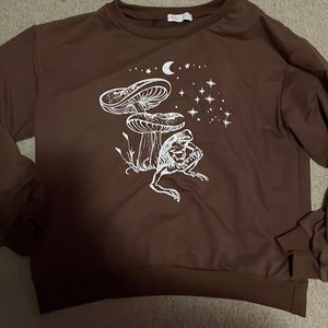 Selling a brown sweater, medium size